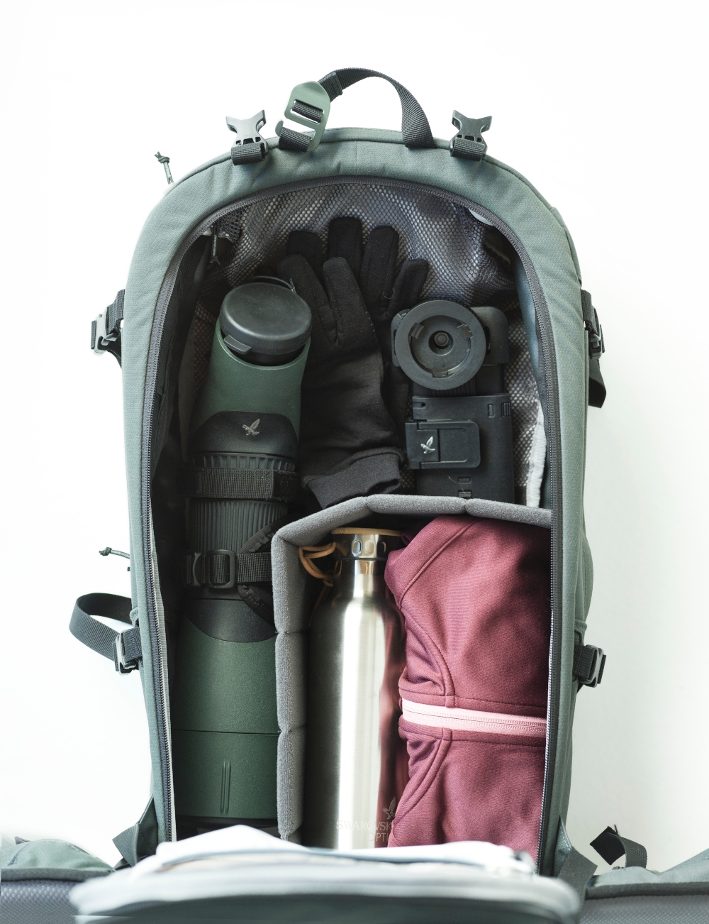 Swarovski BP Rucksack - Füllbeispiel Spektiv + Trinkflasche