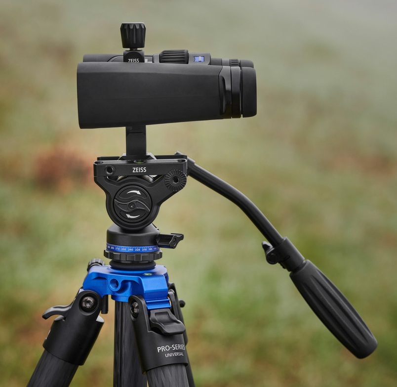Zeiss Tripod to Binocular Adapter - mit Fernglas