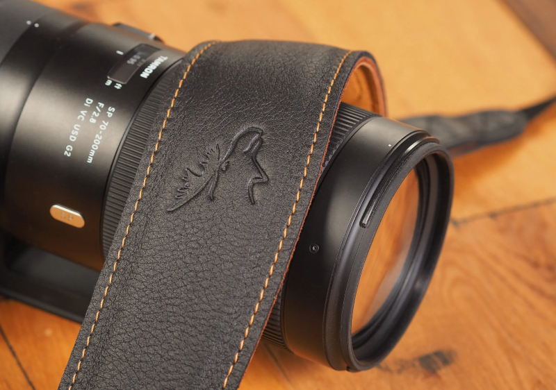 60mm-schwarz-natur-KN-1 EDDYCAM Tragegurt schwarz-natur KN mit Elchkopf-Prägung