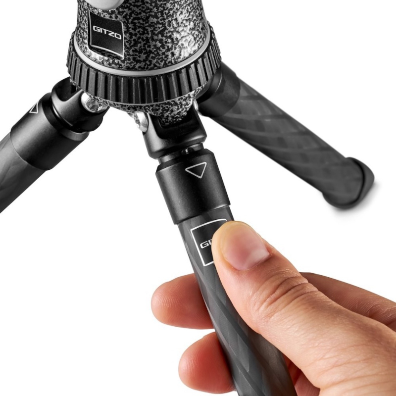 GITZO Mini Traveler Stativ, Ausziehen der Beinsegmente