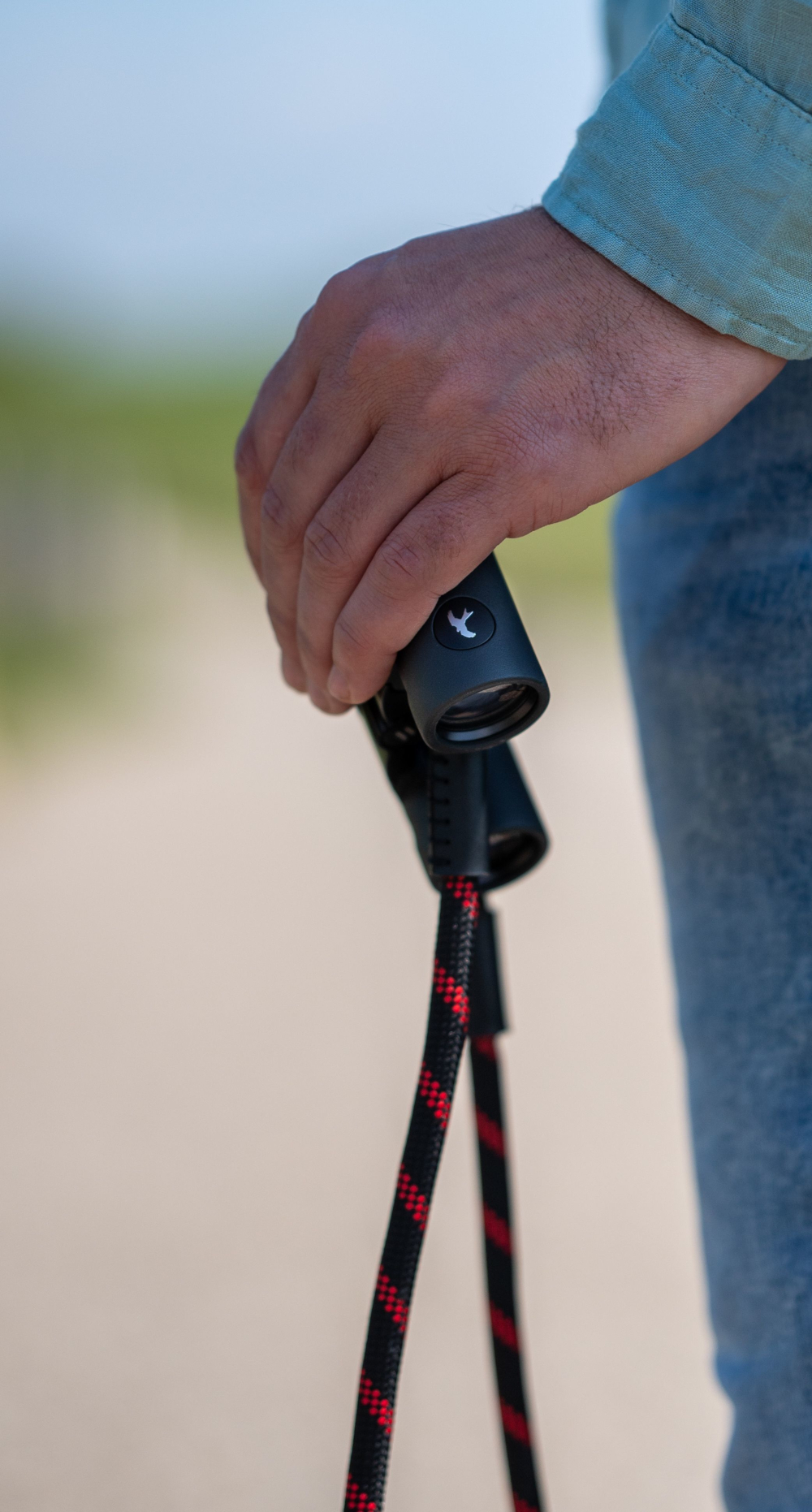 KITE Falco, 25mm, Fernglas von Hand gehalten