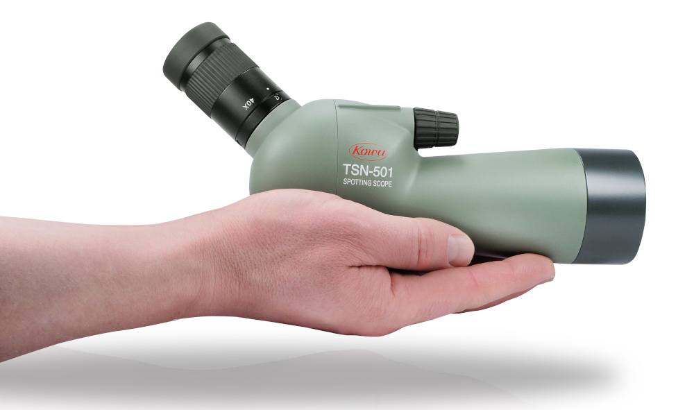 Kowa Spektiv TSN-501, seitlich in Hand