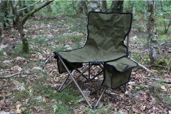 Tragopan Outdoorstuhl Koklass V2, aufgestellt im Gelände
